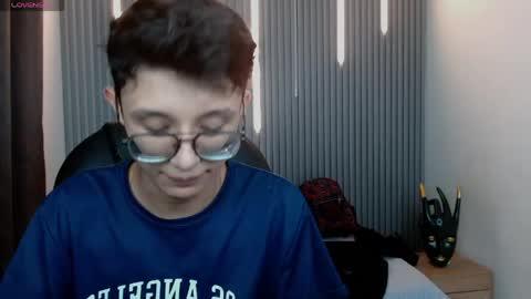 santiago_russo18 online show from 19, 4, 2026