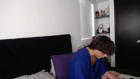 Santii online show from 11, 2, 2025