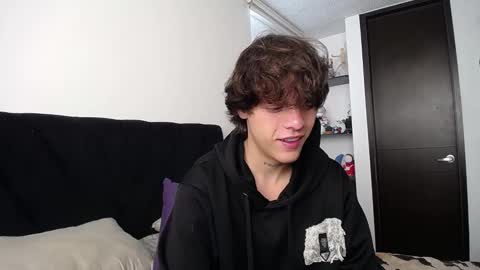 Santii online show from 8, 3, 2025