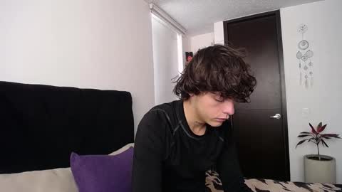 Santii online show from 11, 3, 2025