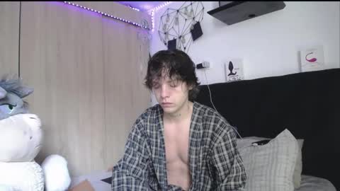 Santii online show from 23, 4, 2026