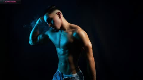 Santiago Seans online show from 5, 4, 2026