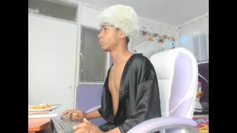 Snapshot of santy_bigcock_01 chatting on 9, 11, 2025 santy online show from 9, 11, 2025