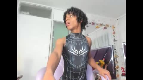 Snapshot of santy_bigcock_01 chatting on 23, 11, 2025 santy online show from 23, 11, 2025