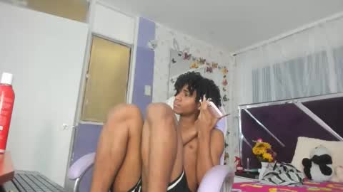 Snapshot of santy_bigcock_01 chatting on 24, 11, 2025 santy online show from 24, 11, 2025