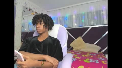 Snapshot of santy_bigcock_01 chatting on 13, 1, 2026 santy online show from 13, 1, 2026