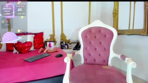 Santiago Carrington online show from 4, 2, 2025