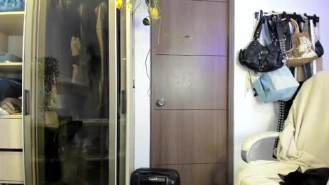 kitty online show from 25, 1, 2025