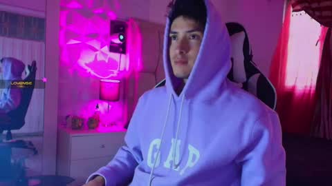 Santyago online show from 31, 12, 2024