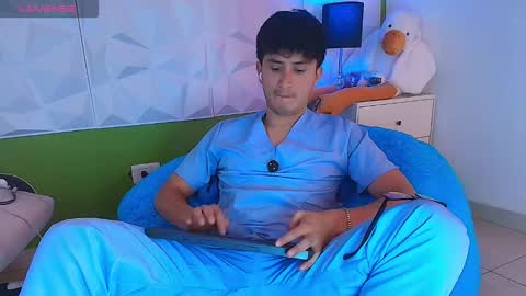 Santyago online show from 12, 9, 2025