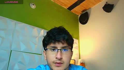 Santyago online show from 15, 9, 2025