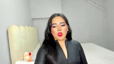 sanyaluxx online show from 12, 4, 2026