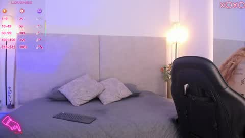 Saori  online show from 22, 4, 2026