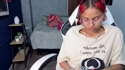 Snapshot of saphiire_ chatting on 18, 6, 2026 saphi online show from 18, 6, 2026