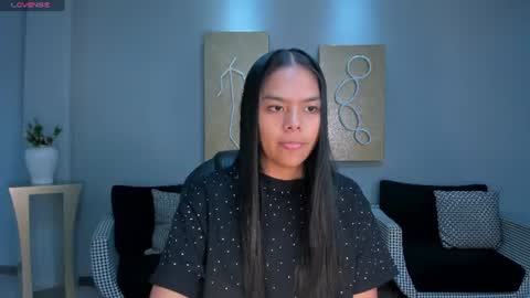 Saphira James online show from 17, 6, 2026