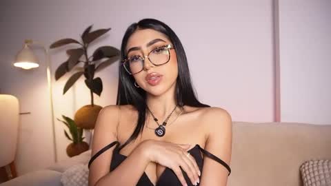 Sara  online show from 25, 4, 2026