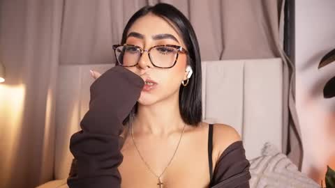 Sara  online show from 29, 4, 2026