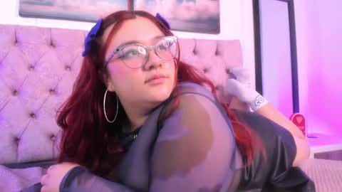 SARA ARIAS  online show from 31, 1, 2025