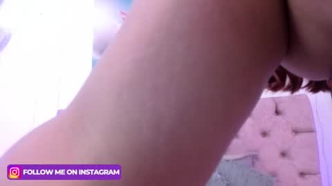 SARA ARIAS  online show from 1, 2, 2025