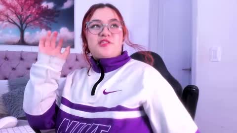 SARA ARIAS  online show from 8, 3, 2025