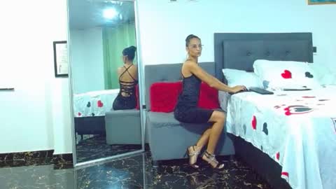 Snapshot of sara_carmona chatting on 8, 3, 2025 SARA online show from 8, 3, 2025