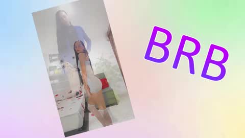 Snapshot of sara_carmona chatting on 4, 10, 2025 SARA online show from 4, 10, 2025