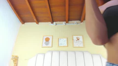 sara_hannks online show from 27, 4, 2026