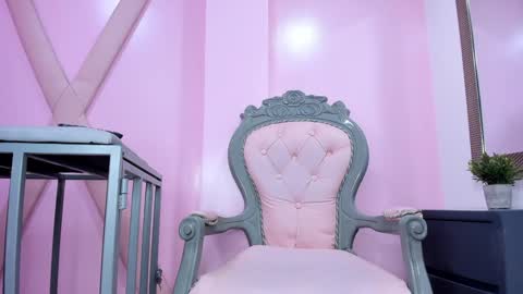 Sara HooT  online show from 26, 1, 2025