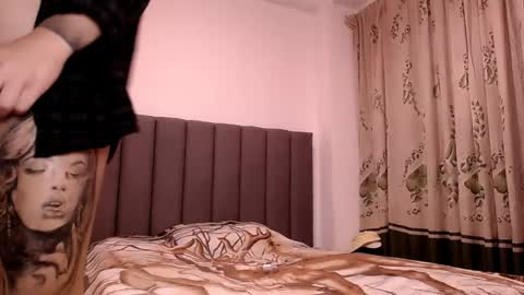 sara_johnson__ online show from 29, 5, 2026