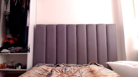 sara_johnson__ online show from 4, 6, 2026