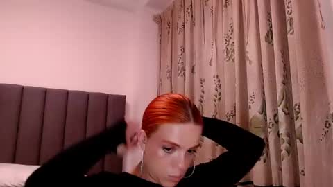sara_johnson__ online show from 20, 6, 2026