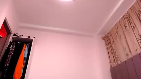 sara_johnson__ online show from 1, 7, 2026