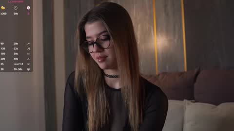 Snapshot of sara_lewiis chatting on 19, 11, 2025 Sara online show from 19, 11, 2025