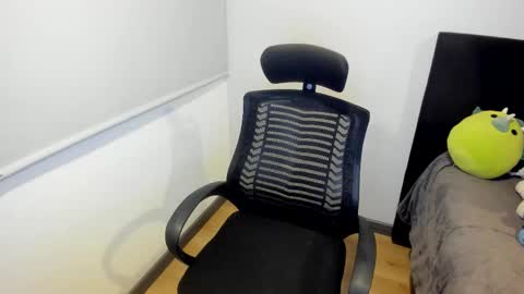 sarah  LIZCANO....... online show from 9, 3, 2026