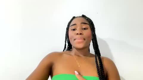 Snapshot of sara_muscle chatting on 26, 5, 2026 Sara online show from 26, 5, 2026