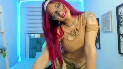 sara_red_x online show from 18, 6, 2026