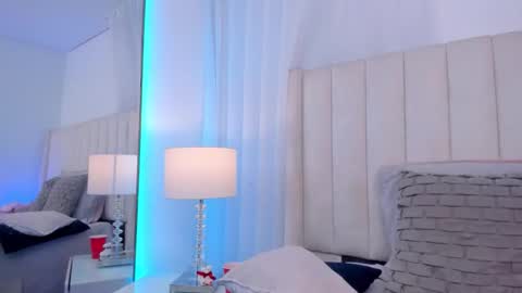 Snapshot of sara_sanders chatting on 15, 11, 2025 sara_sanders online show from 15, 11, 2025