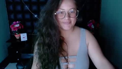 sara_thonson_ online show from 27, 12, 2024