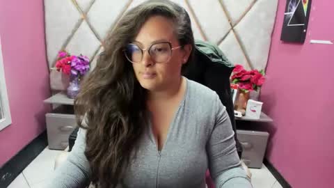 sara_thonson_ online show from 14, 1, 2026