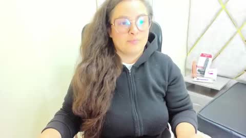Snapshot of sara_thonson_ chatting on 16, 5, 2026 sara_thonson_ online show from 16, 5, 2026
