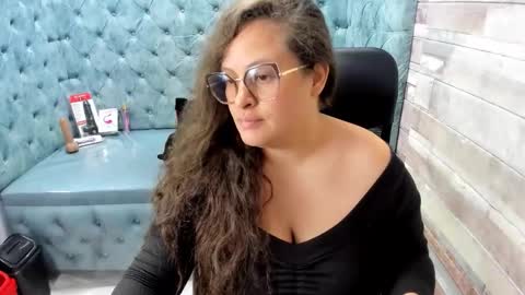 Snapshot of sara_thonson_ chatting on 8, 6, 2026 sara_thonson_ online show from 8, 6, 2026
