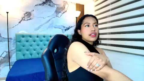 Sara Vazques online show from 27, 7, 2026