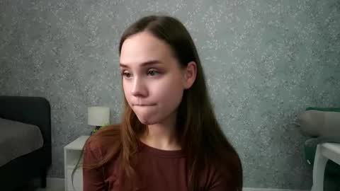 Snapshot of sara_whooops chatting on 3, 10, 2025 Im Sara online show from 3, 10, 2025