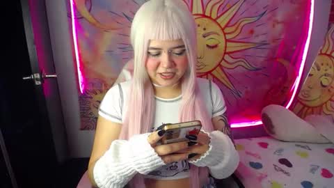 Snapshot of sara_winehouse1 chatting on 14, 11, 2025 1 online show from 14, 11, 2025