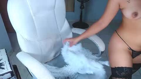 Snapshot of sara_y_rauw chatting on 27, 9, 2025 Sara online show from 27, 9, 2025