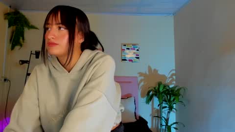 Sarah Ramirez online show from 15, 2, 2025