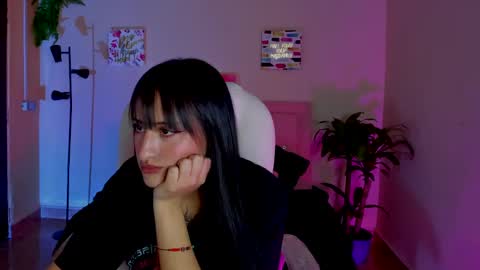 Sarah Ramirez online show from 8, 3, 2025