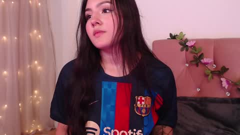 Snapshot of saraa_swett chatting on 17, 1, 2025 online show from 17, 1, 2025