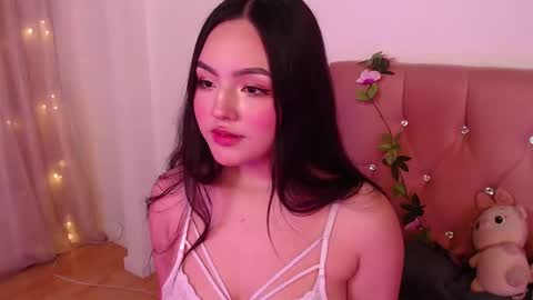Snapshot of saraa_swett chatting on 19, 2, 2025 online show from 19, 2, 2025