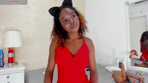 saraacollinss online show from 5, 3, 2025